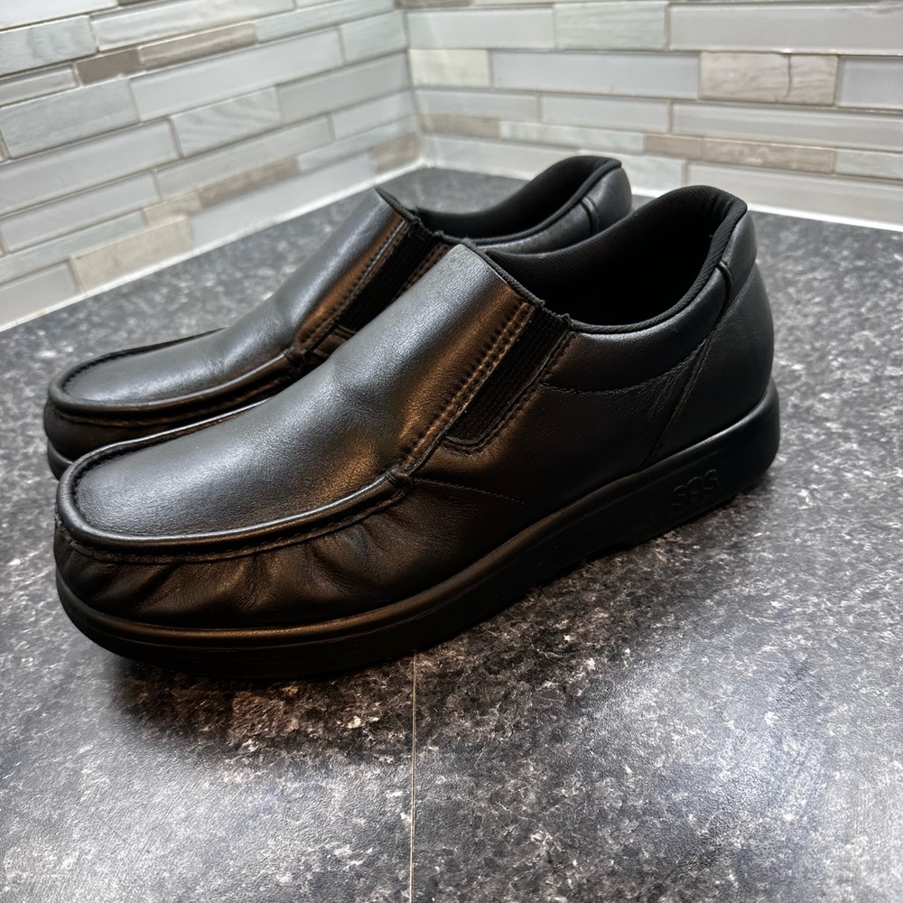 Men’s size 10.5 SAS Side Gore Smooth Black